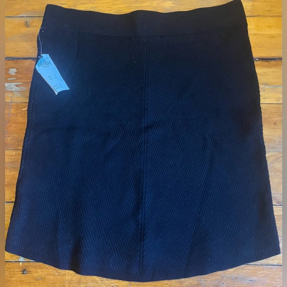 Abercrombie & Fitch Women’s Black Knit Sweater Straight Skirt Size Medium NWT’s